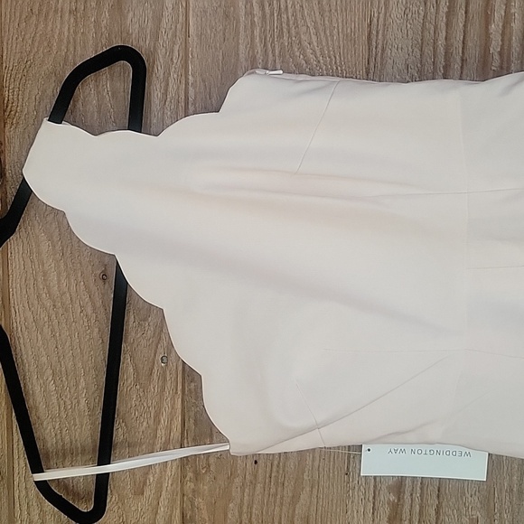 Weddington Way Size 2 One Shoulder Scalloped Champagne Dress Sample NWT - Picture 2 of 12